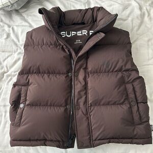Aritzia The Super Puff™ Shorty Vest
Chocolate Color